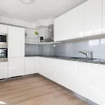 A Cozy Two Bedroom For Rent *