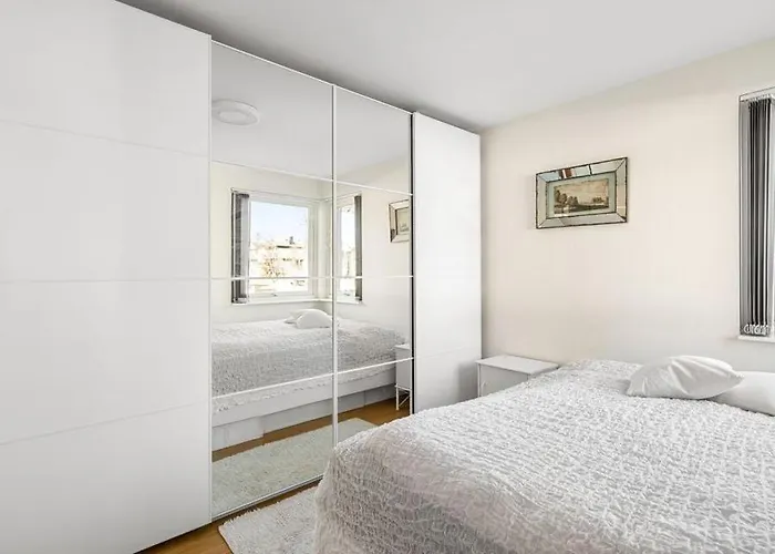 דירה A Cozy Three Bedroom For Rent *
